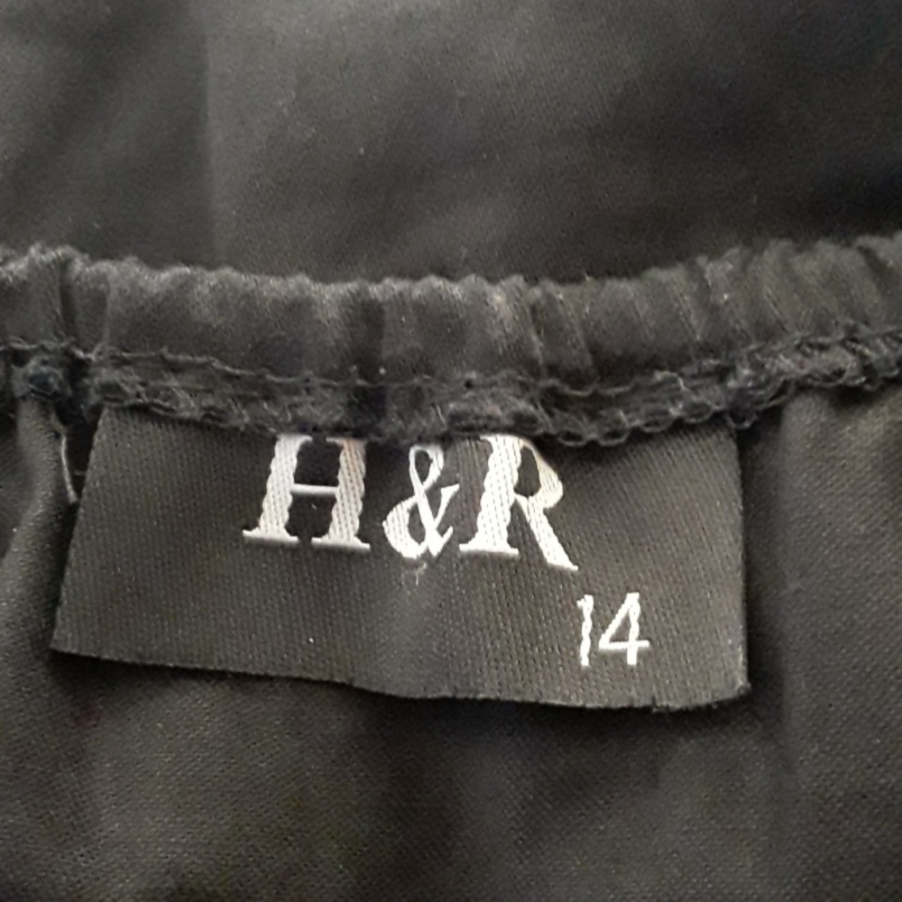 Hearts and Rose's gothic halter corset dress. - Picture 5 of 6